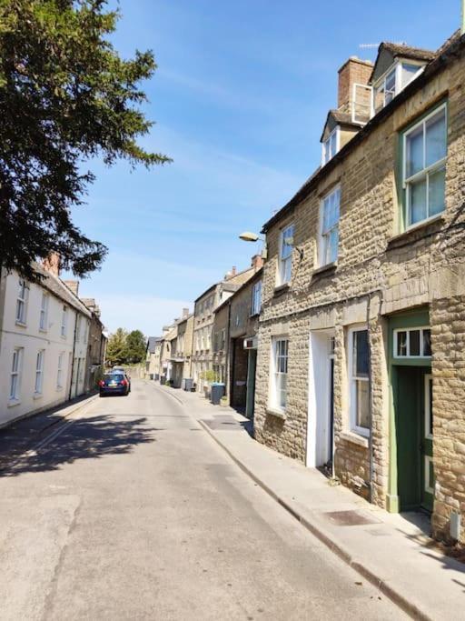 Spacious 1-Bed Apartment With Super King Or Twin In Central Charlbury, Cotswolds מראה חיצוני תמונה
