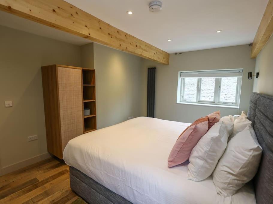 Spacious 1-Bed Apartment With Super King Or Twin In Central Charlbury, Cotswolds מראה חיצוני תמונה
